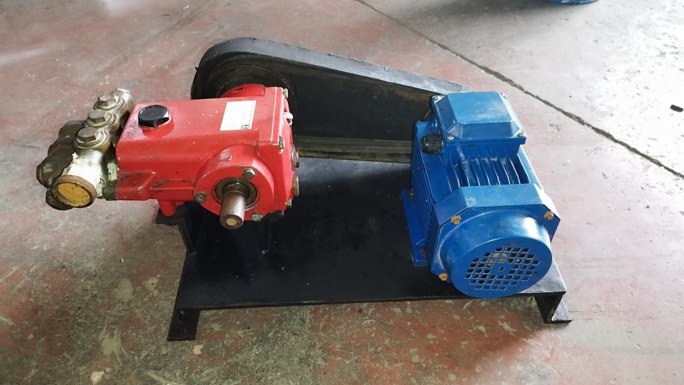 1.ΑΝΤΛΙΑ ΛΑΔΙΟΥ LGLEM - OIL PUMP LGLEM